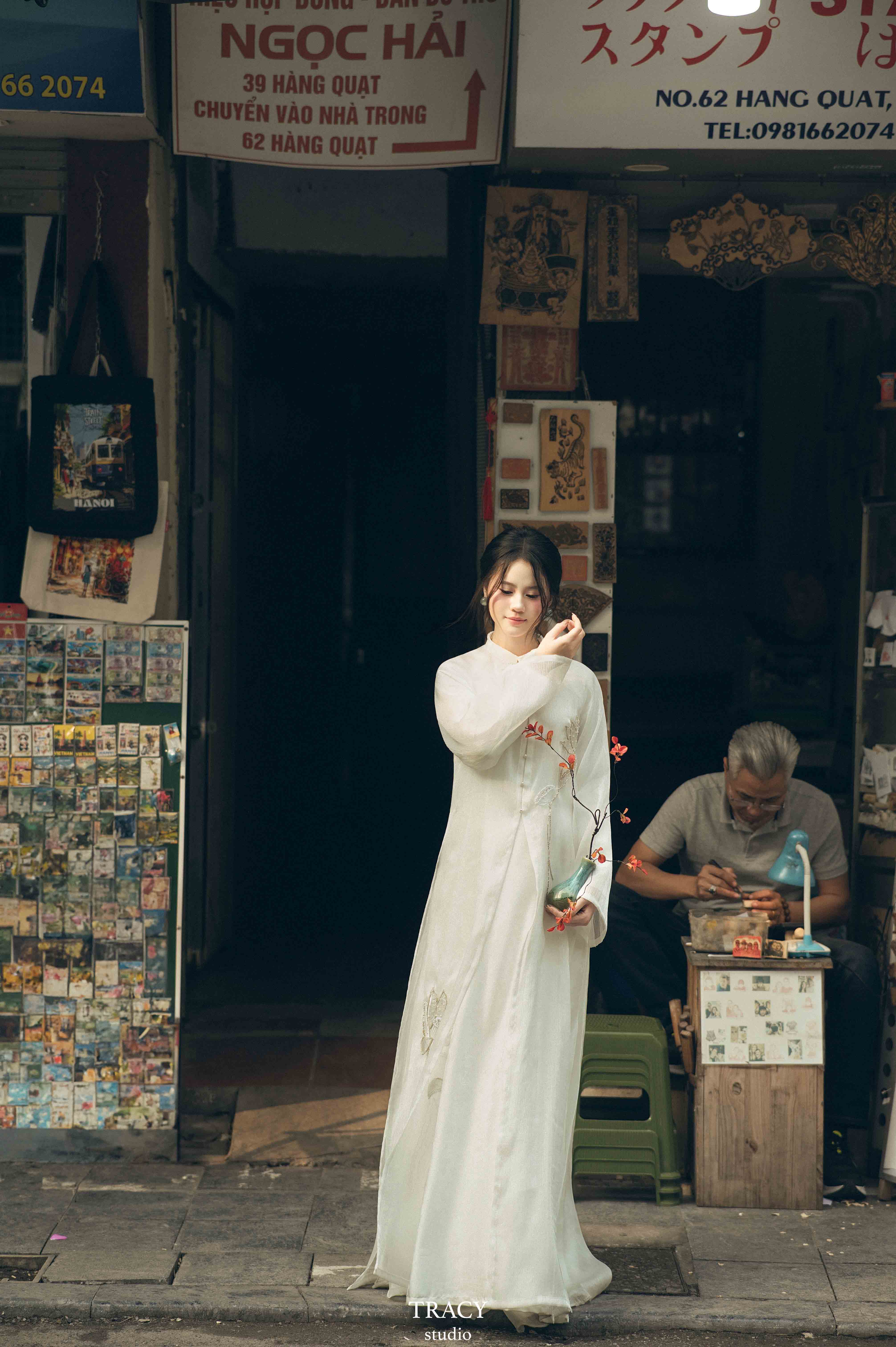 frontend/img/gallery/anh-tet-yem-ao-dai/tracy-studio-chup-ao-dai-pho-khuon (9).jpg